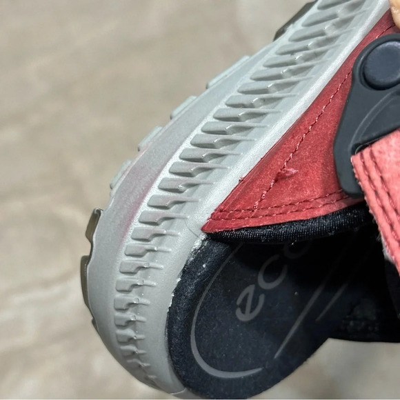 Ecco Sport Terra 2S Leather Sandal - Size 5 - Picture 12 of 12